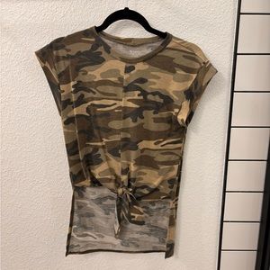 camo front tie tee - SMALL